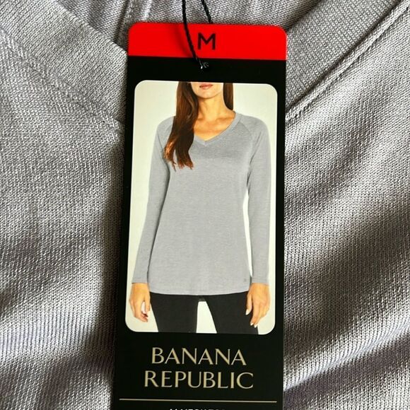 Banana Republic V-Neck Long Sleeve Top/Sweater - Picture 6 of 10